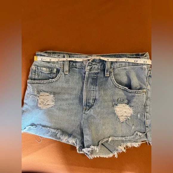 Socialite Distressed Denim Jean Shorts Size 26 - Picture 2 of 6